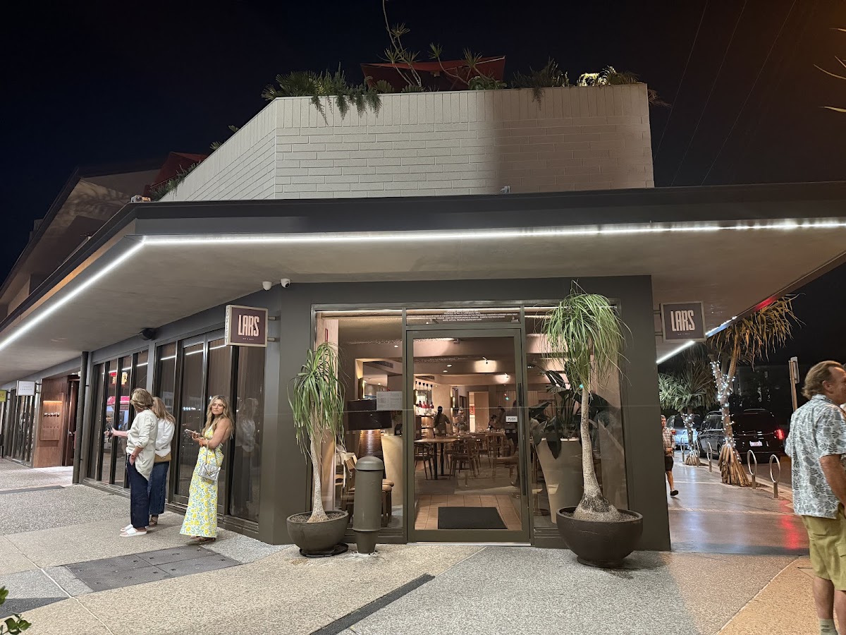 Lars Bar & Grill